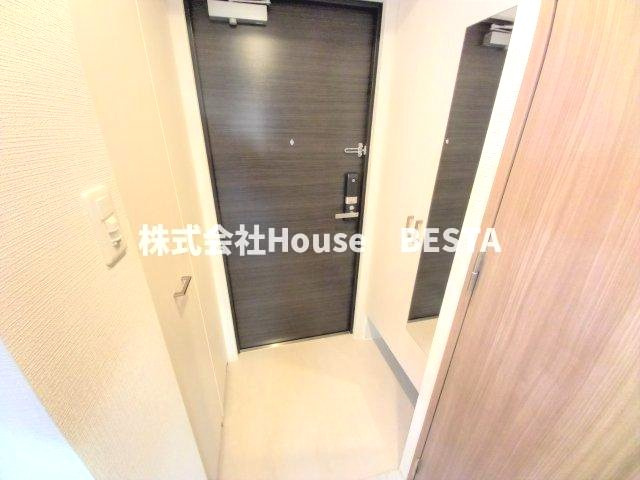 エスリード神戸兵庫駅ミッドポートの玄関