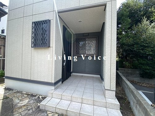 【仲介手数料０円】茅ヶ崎市中海岸4丁目　中古一戸建てのエントランス|茅ヶ崎市中海岸4丁目　中古一戸建て