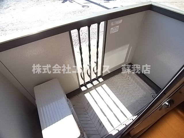 【バルコニー】 | FELICE青葉の杜A | 暖かな日差しのふりそそぐバルコニー