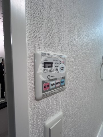 エステムコート新大阪Ⅷレヴォリスの洗面所|エステムコート新大阪Ⅷレヴォリス　浴室乾燥機