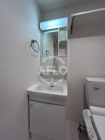 エステムコート新大阪Ⅷレヴォリスの独立洗面台|エステムコート新大阪Ⅷレヴォリス　洗面台