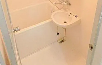 ロイヤルハイツフジの浴室