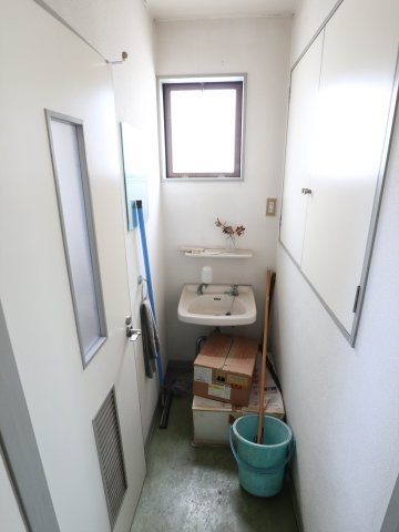 西条御条町テナントの洗面所|2階：手洗い場