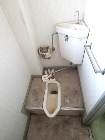 西条御条町テナントのトイレ|2階：トイレ