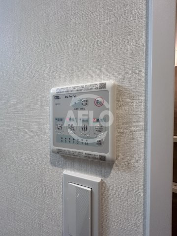 CREST TAPP新大阪の洗面所|CREST　TAPP新大阪　浴室乾燥機