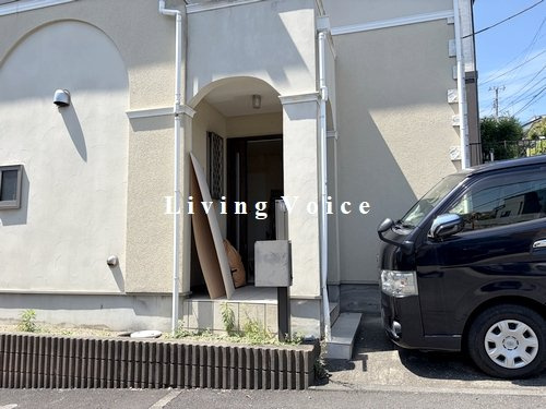 【仲介手数料０円】藤沢市白旗4丁目　中古一戸建てのエントランス|藤沢市白幡4丁目　中古一戸建て