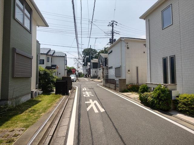 【前面道路含む現地写真】の画像