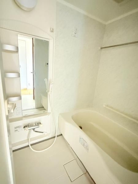 エコロジー白山レジデンスの浴室|反転タイプ参考写真