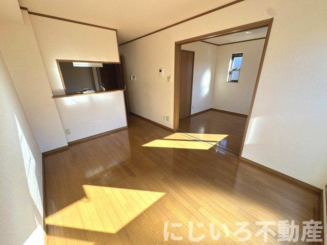 ドエル四季壱番館の居間・リビング