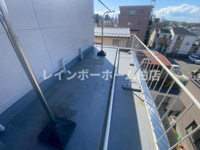 特典：仲介手数料が無料です!!のバルコニー|暖かな日差しのふりそそぐバルコニー