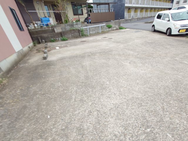ヴィレッジ白山の駐車場