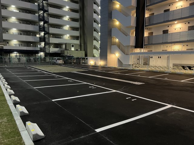 パルティール笠寺の駐車場