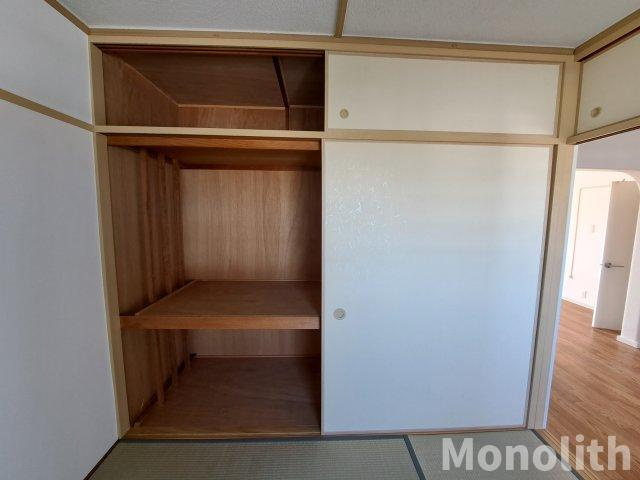 光明台33号棟の収納