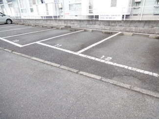 【駐車場】 | メゾン　ヴァイオレット