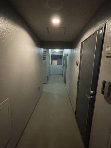 ドミール府中のロビー