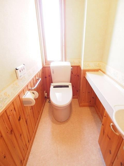 加古川町北在家戸建のトイレ