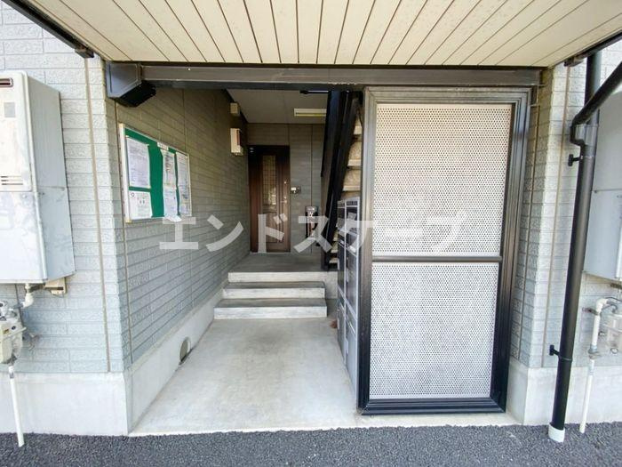 アベニールのエントランス|高崎、前橋のお部屋探しはエンドスケープまで！お客様の理想お聞かせ下さい♪