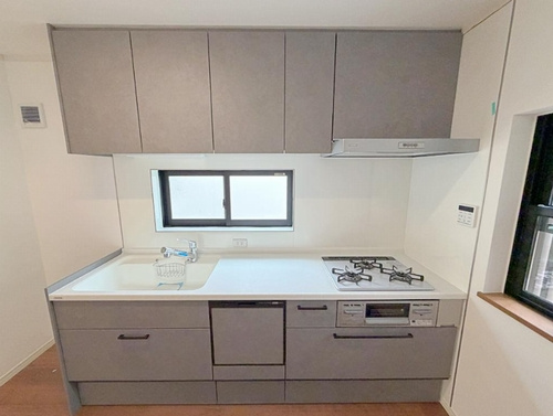 【仲介手数料０円】藤沢市片瀬山5丁目　中古戸建のキッチン|藤沢市片瀬山5丁目　中古戸建