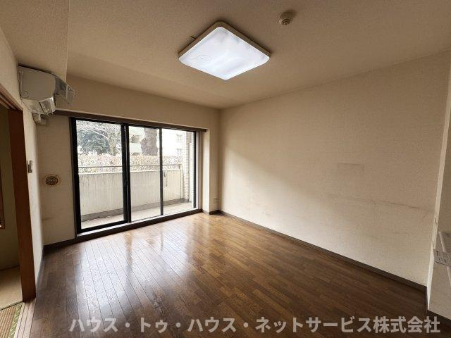 ソレイユ松戸の居間・リビング