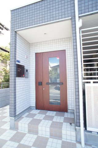 リブリ・楓のエントランス|毎日通るエントランスはこのようになっています