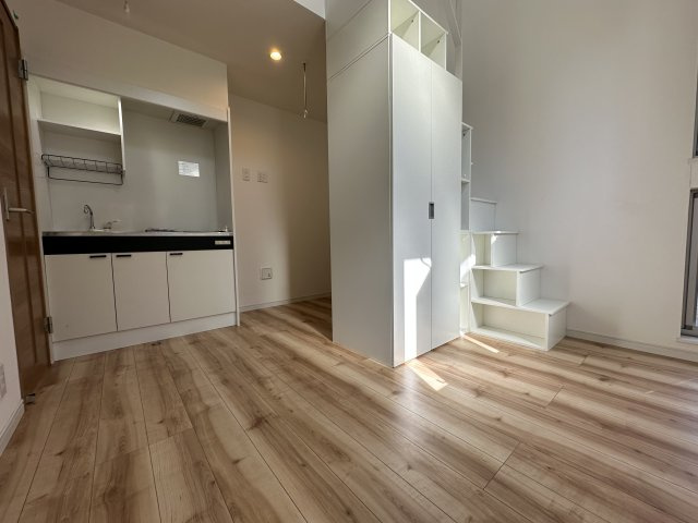 ベイルーム上町屋ＡＢ棟の居間・リビング|こちらの居間で趣味の時間をお楽しみください