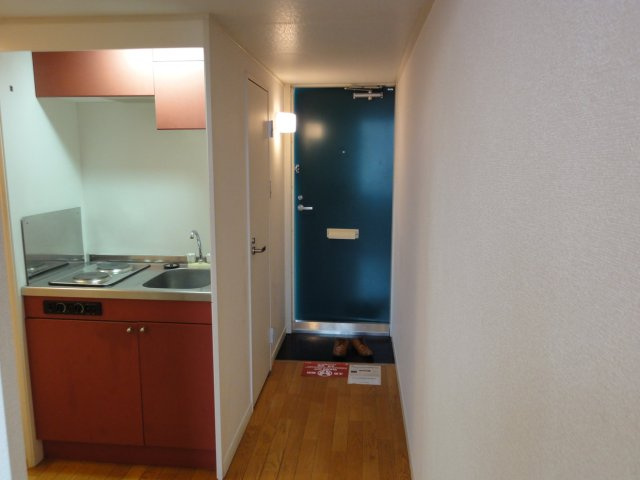 レオパレスクレストの玄関|ゆったりとした玄関です