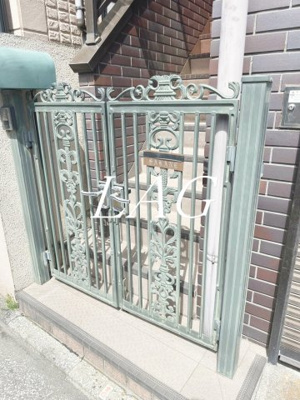 【エントランス】 | コーポサカネ | エントランスです。
