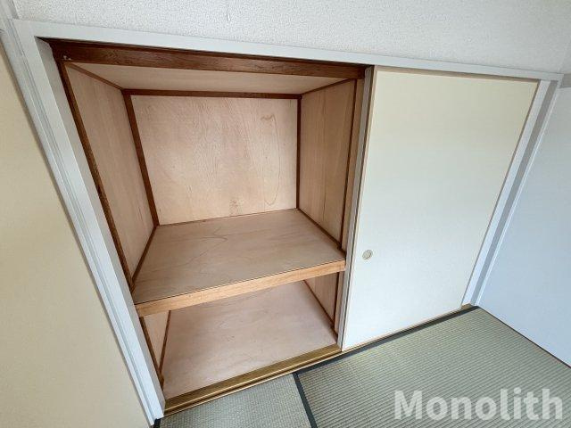 光明台19号棟の収納