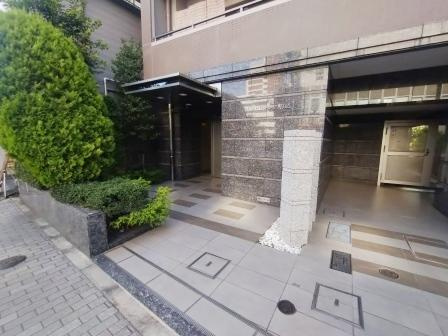 エクセレンシア駒込のエントランス