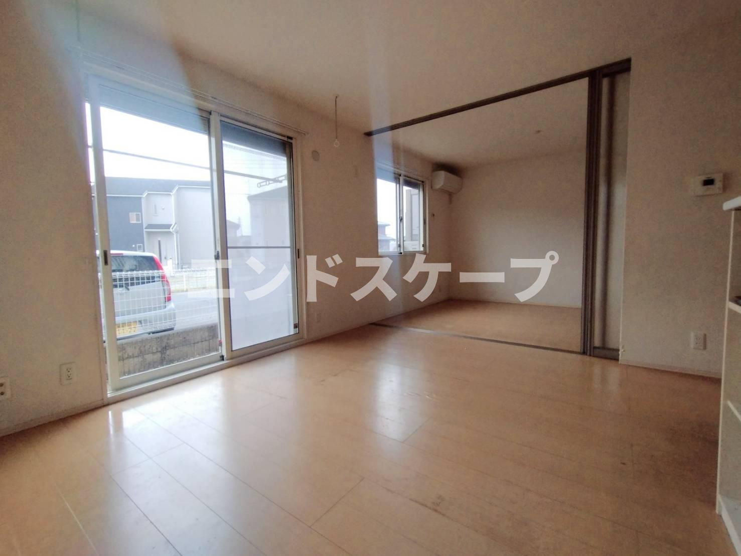 オンブラージュの居間・リビング|高崎、前橋のお部屋探しはエンドスケープまで！お客様の理想お聞かせ下さい♪