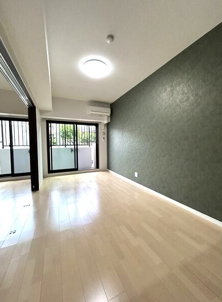 パークレジデンス汐路町の居間・リビング