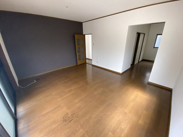 今在家6丁目戸建ての居間・リビング