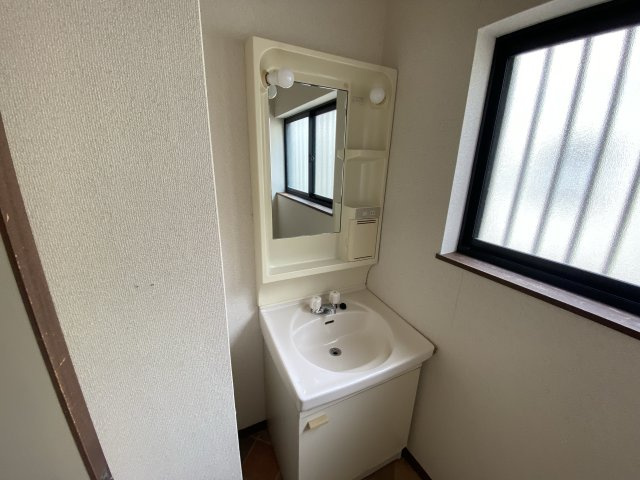 今在家6丁目戸建ての洗面所