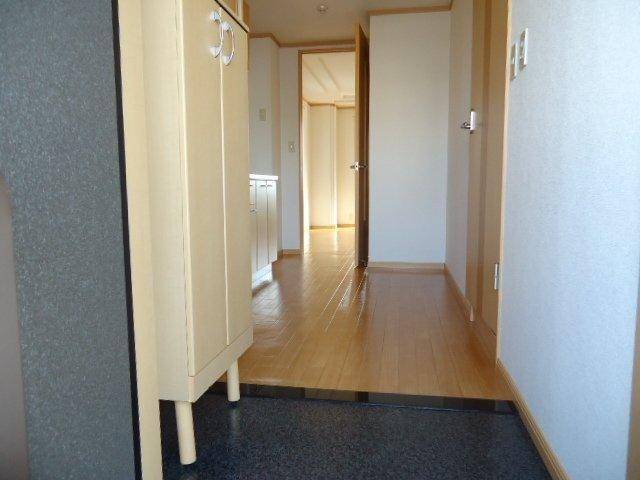 プレジデンス木の実の玄関|玄関(イメージ)