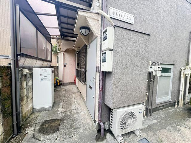 小日向テラスのエントランス|清潔なエントランスです