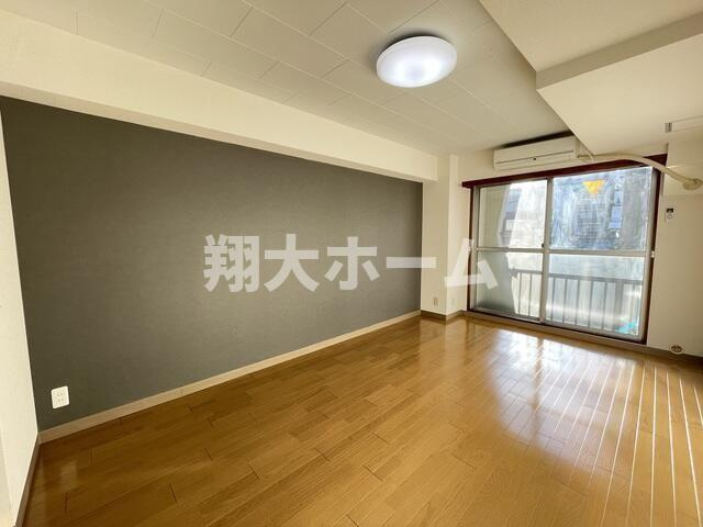 上野スカイハイツの居間・リビング