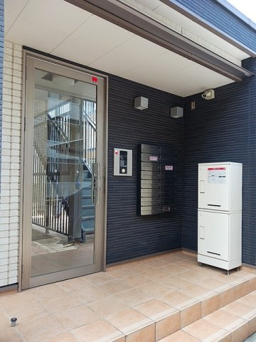 デーア　アロッジオのエントランス