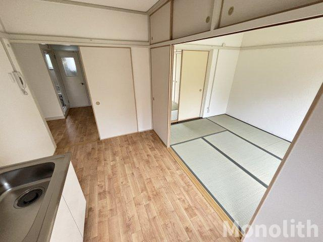 泉北竹城台２丁28号棟の居間・リビング