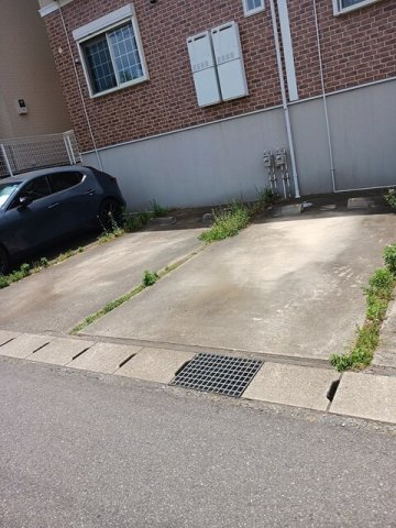 コリーヌの駐車場