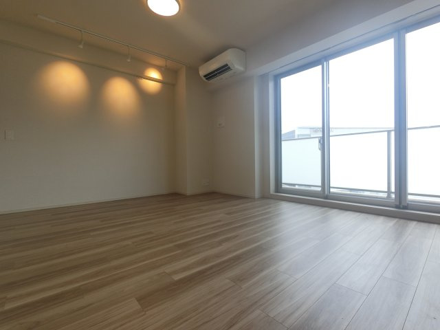 プライムメゾン千葉新町の居間・リビング