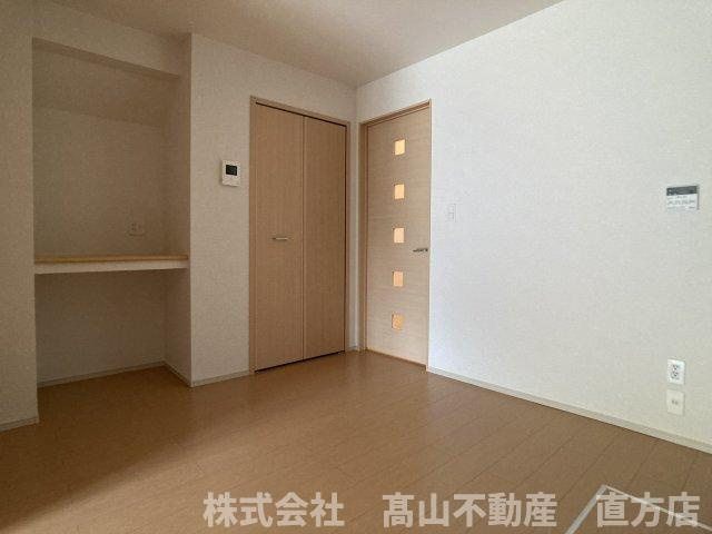 北九州市八幡西区木屋瀬東４丁目のアパートの居間・リビング