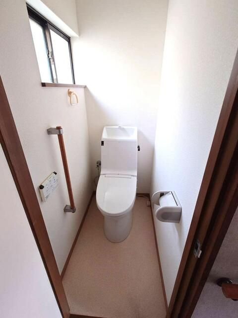 東船橋４丁目戸建のトイレ