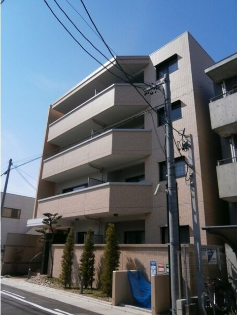 グランスイート敷島のエントランス