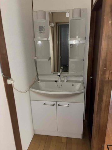 深草藪之内町の独立洗面台