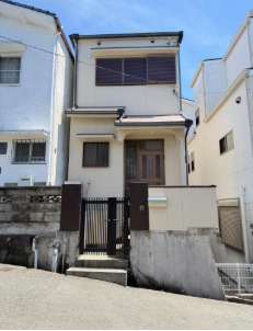 東藤江戸建の玄関