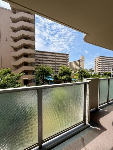 イトーピア鶴見のバルコニー