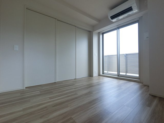 プライムメゾン千葉新町の洋室