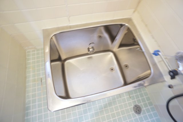 売布東の町貸家の浴室