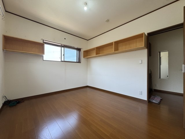明石市朝霧東町１丁目戸建の洋室