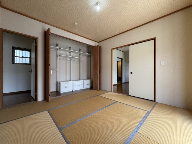 明石市朝霧東町１丁目戸建の和室